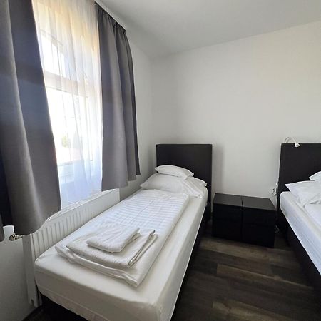 Bed and Breakfast HBH Bajor Sörház, Étterem és Panzió Kazincbarcika Esterno foto